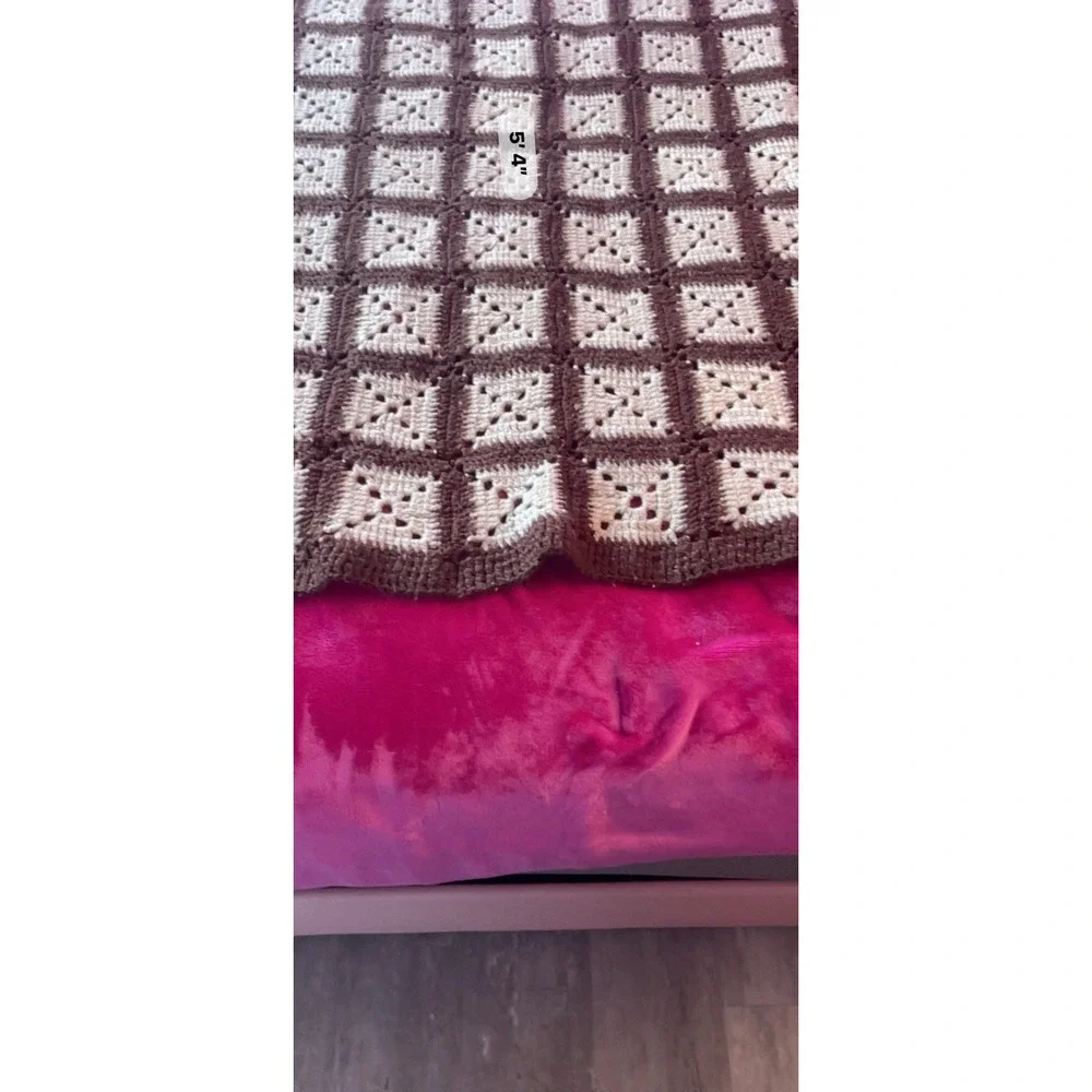 Granny Square VINTAGE Afghan 50x68 Knitted Blanket Throw Cottage Core Retro Boho